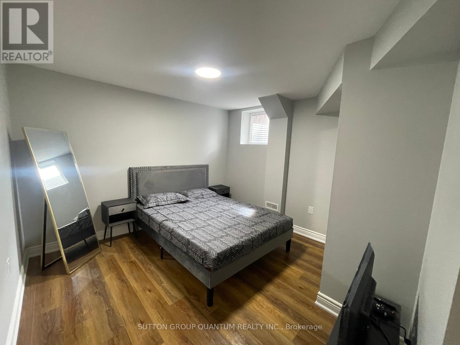 Basement - 2404 Fundy Drive, Oakville, Ontario  L6M 4W7 - Photo 15 - W12968482