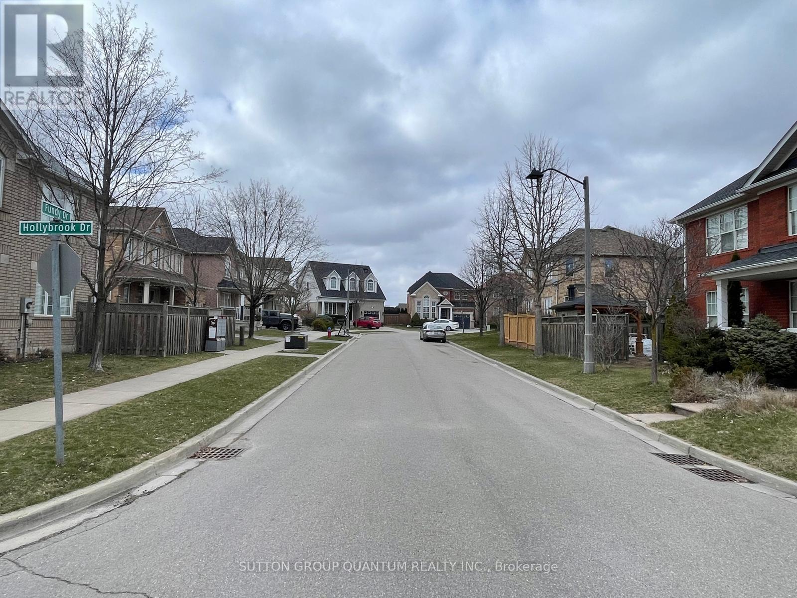 Basement - 2404 Fundy Drive, Oakville, Ontario  L6M 4W7 - Photo 2 - W12968482