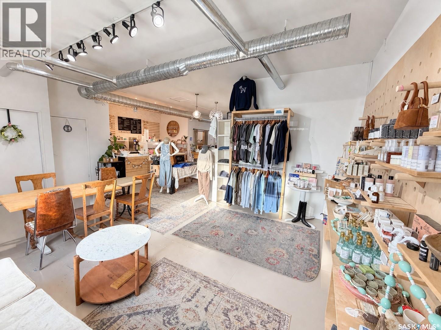 1387 Conrad Avenue, Gull Lake, Saskatchewan  S0N 1A0 - Photo 2 - SK032254