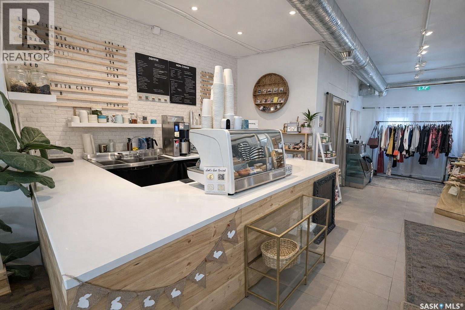 1387 Conrad Avenue, Gull Lake, Saskatchewan  S0N 1A0 - Photo 7 - SK032254