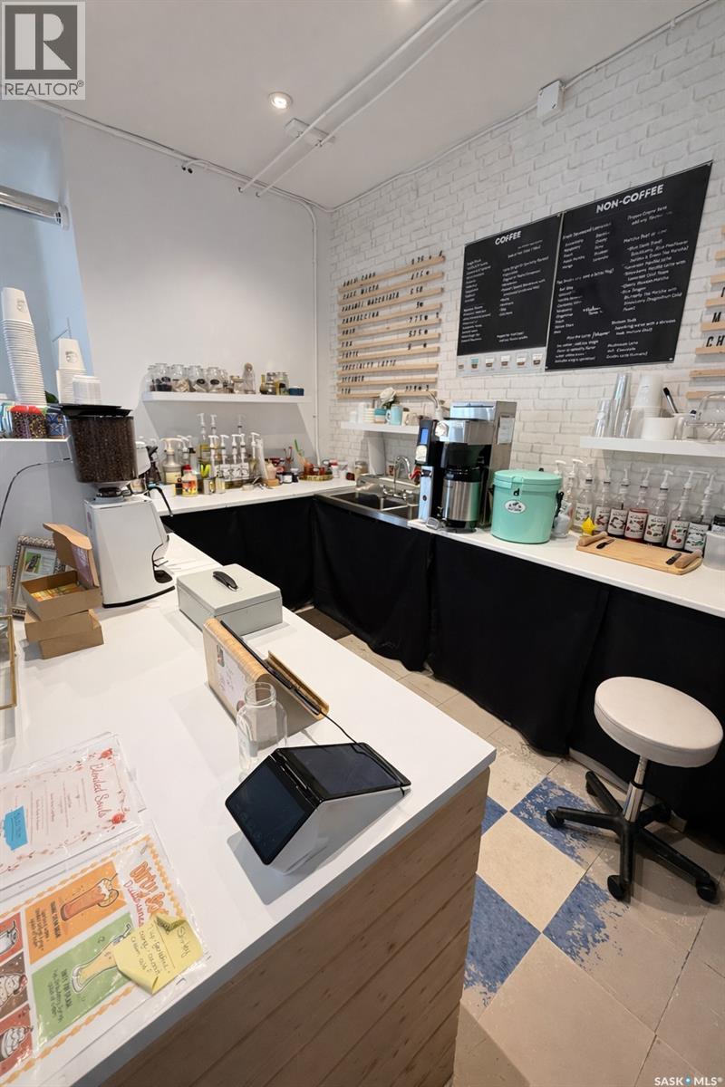 1387 Conrad Avenue, Gull Lake, Saskatchewan  S0N 1A0 - Photo 9 - SK032254