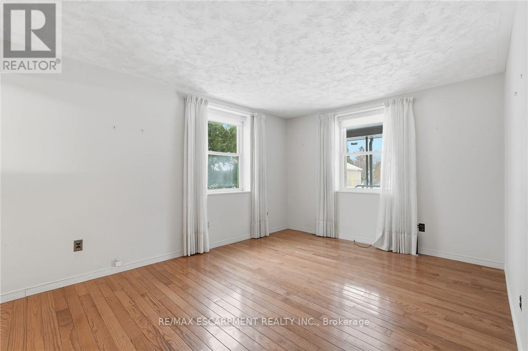 92 Gary Avenue, Hamilton, Ontario  L8S 1Y5 - Photo 17 - X12968484