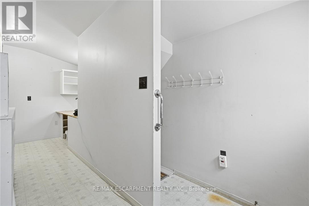 92 Gary Avenue, Hamilton, Ontario  L8S 1Y5 - Photo 28 - X12968484