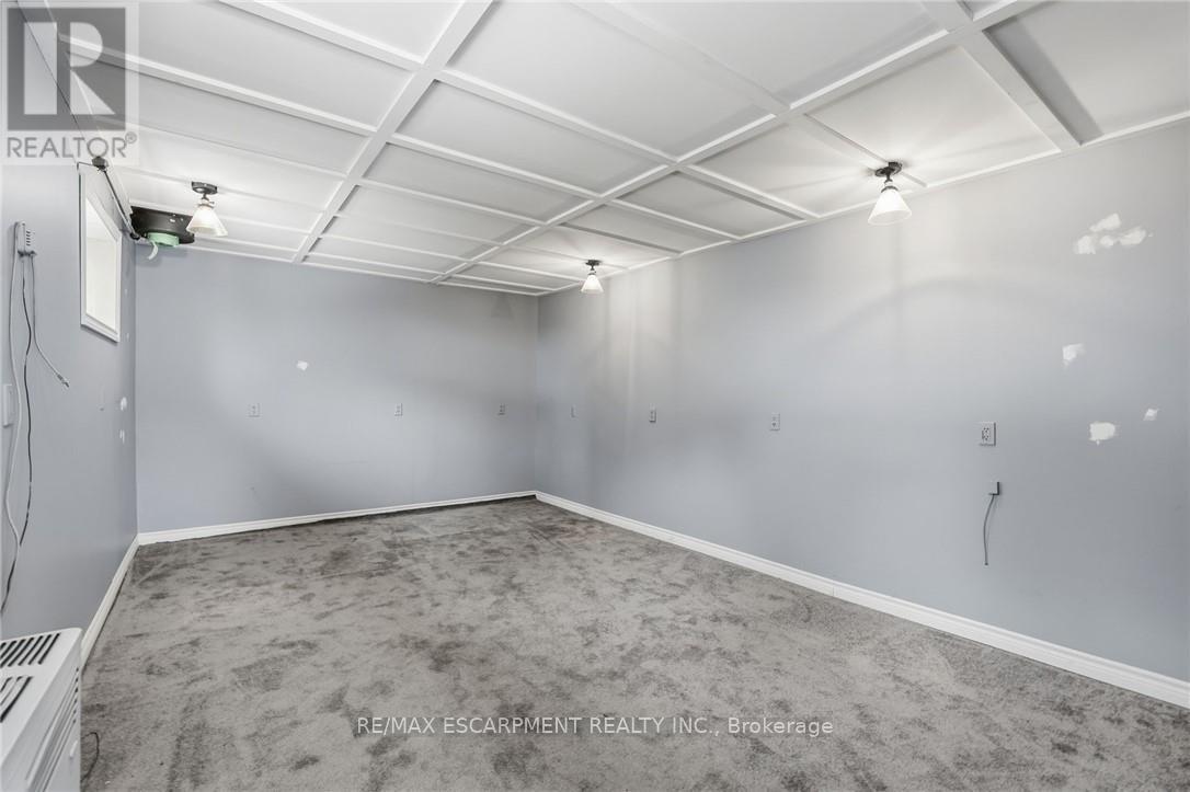 92 Gary Avenue, Hamilton, Ontario  L8S 1Y5 - Photo 38 - X12968484