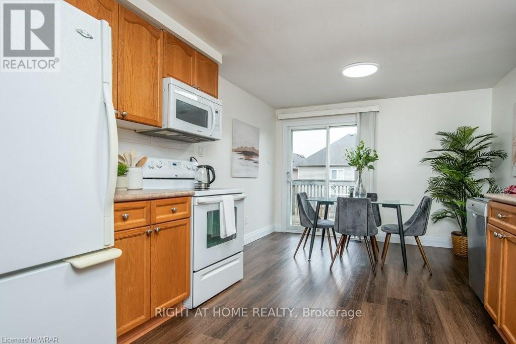 554 Halberstadt Circle, Cambridge, Ontario  N3H 5J5 - Photo 12 - X12968504