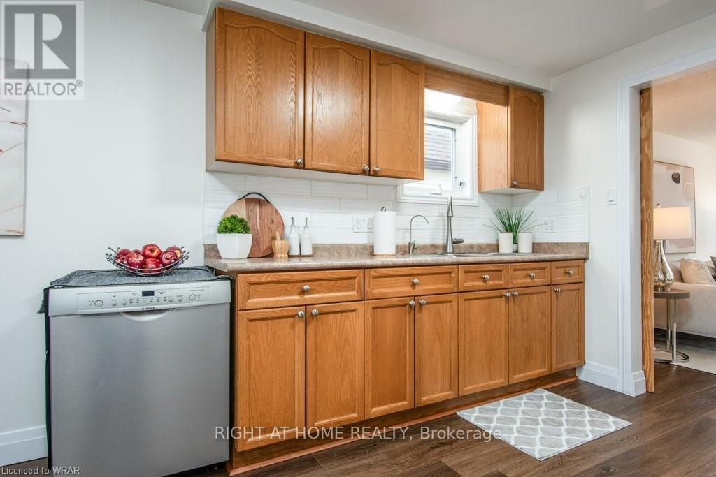 554 Halberstadt Circle, Cambridge, Ontario  N3H 5J5 - Photo 15 - X12968504