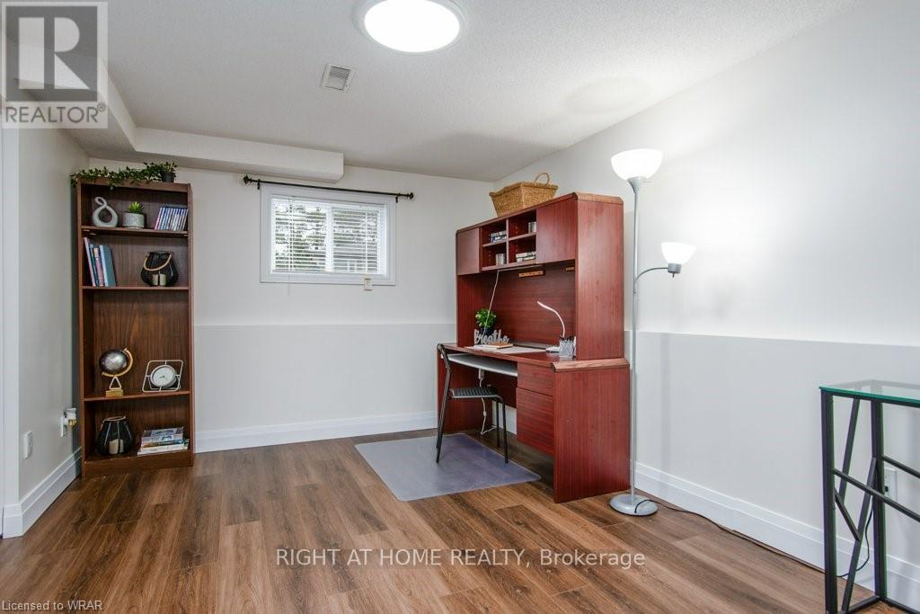 554 Halberstadt Circle, Cambridge, Ontario  N3H 5J5 - Photo 32 - X12968504