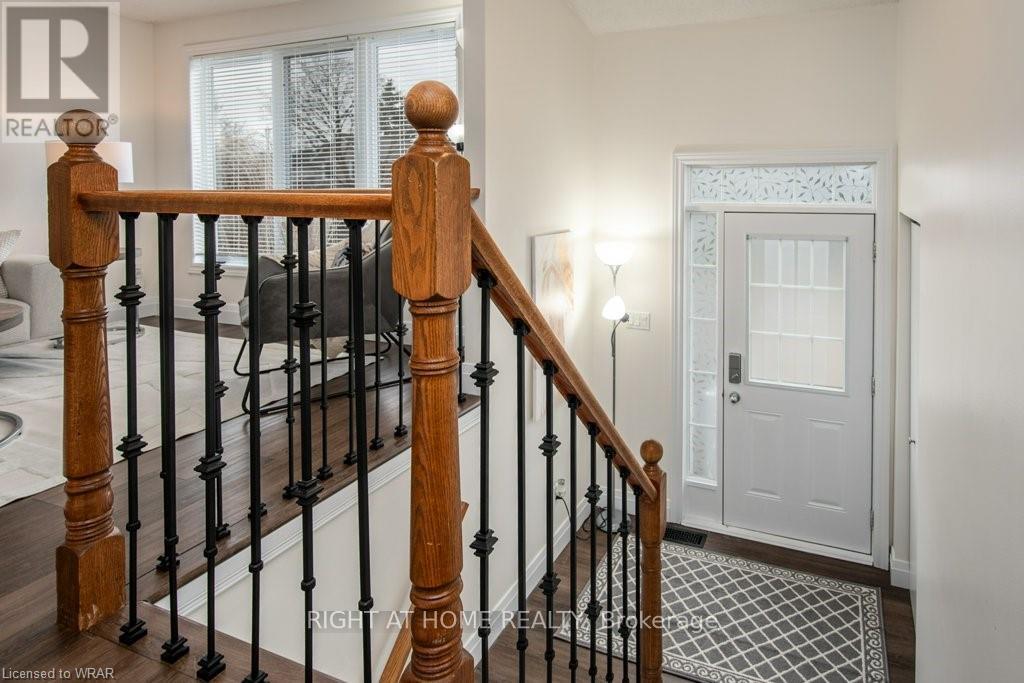 554 Halberstadt Circle, Cambridge, Ontario  N3H 5J5 - Photo 4 - X12968504