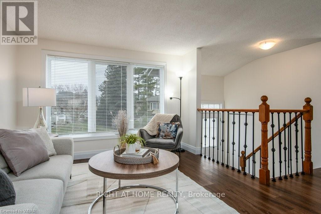 554 Halberstadt Circle, Cambridge, Ontario  N3H 5J5 - Photo 8 - X12968504