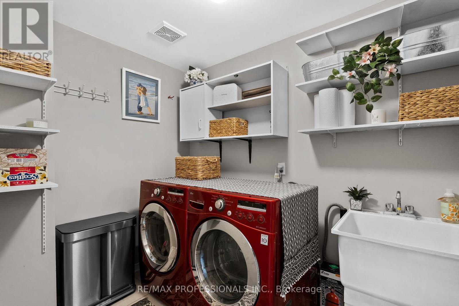 135 Professor Day Drive, Bradford West Gwillimbury, Ontario  L3Z 3B9 - Photo 17 - N12968182