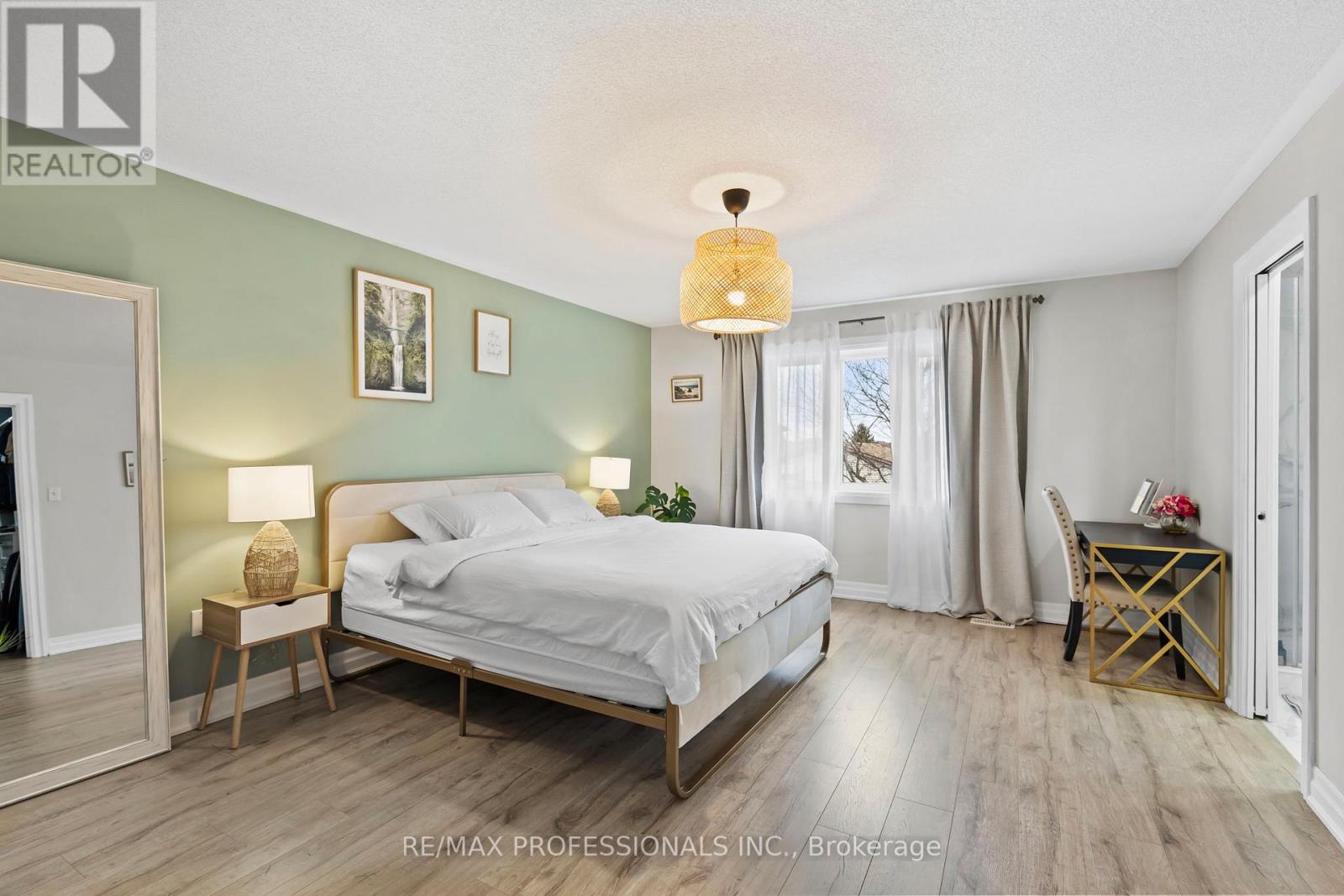 135 Professor Day Drive, Bradford West Gwillimbury, Ontario  L3Z 3B9 - Photo 21 - N12968182