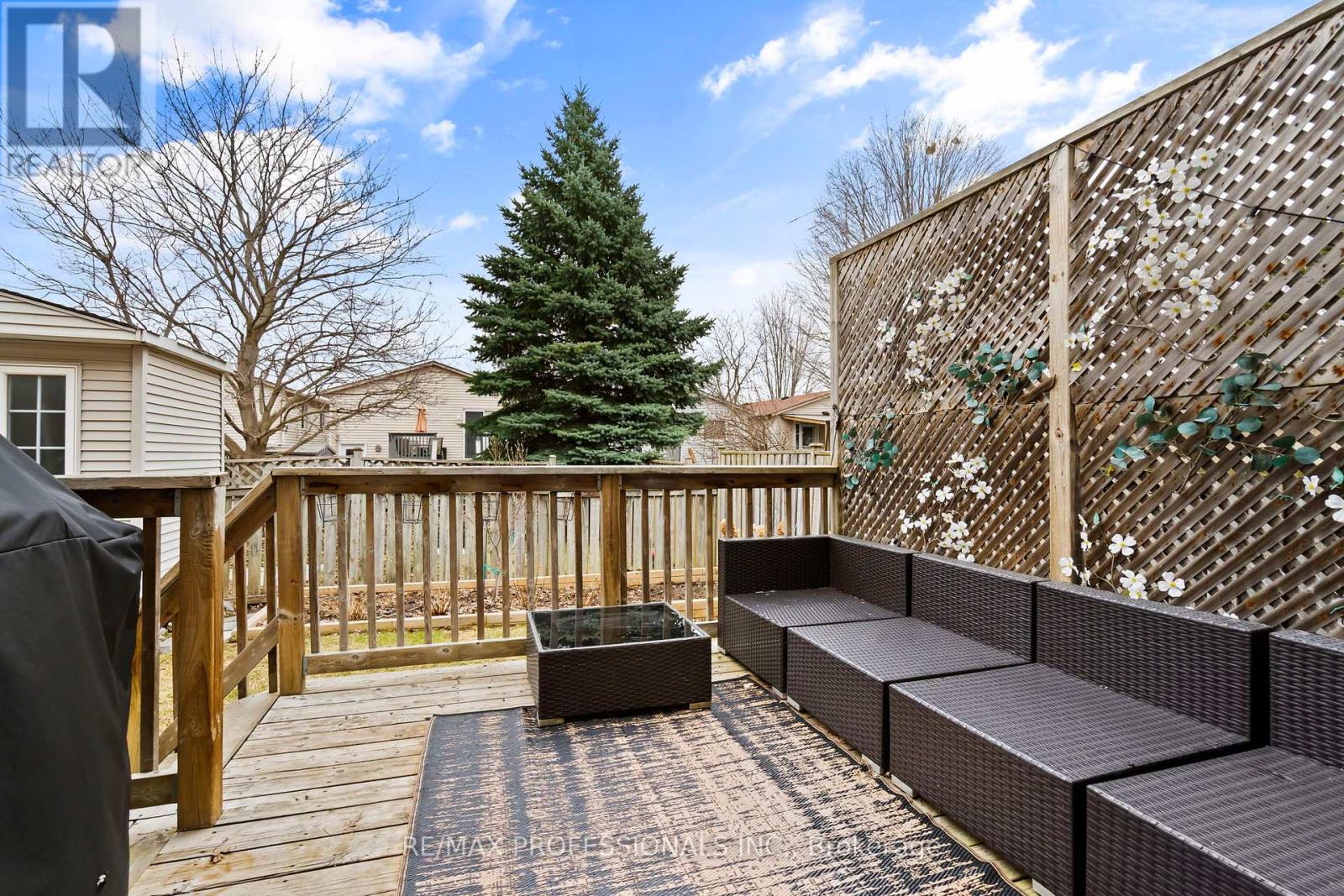 135 Professor Day Drive, Bradford West Gwillimbury, Ontario  L3Z 3B9 - Photo 37 - N12968182