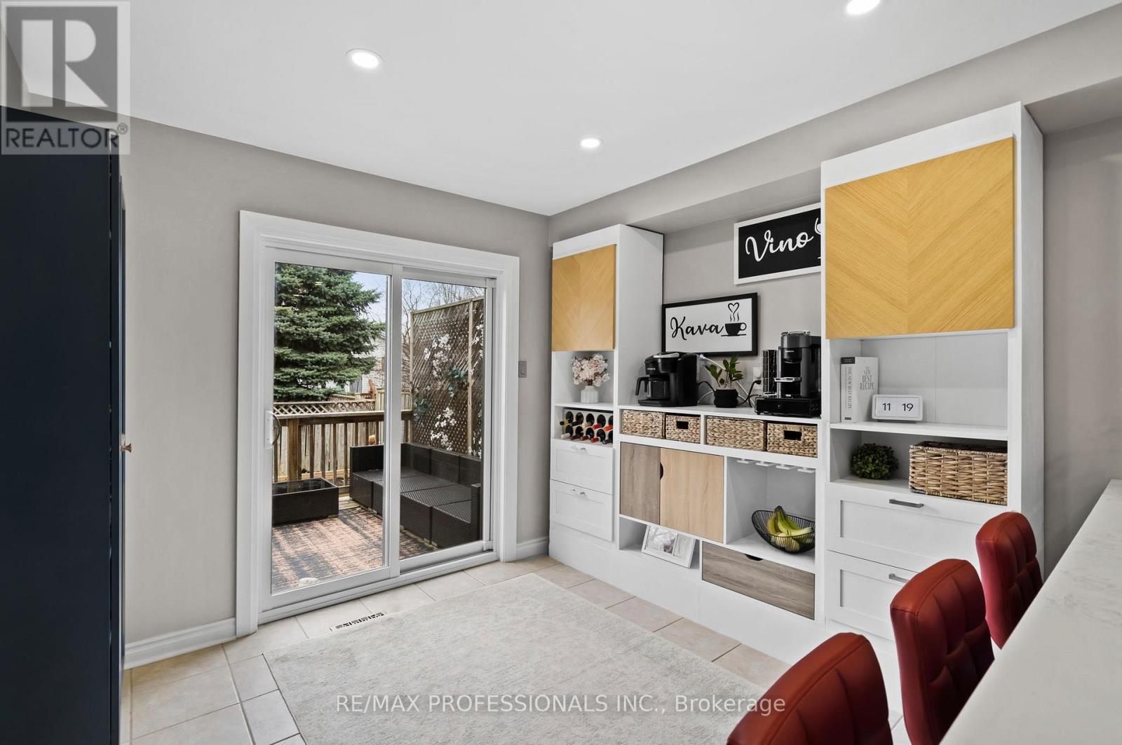 135 Professor Day Drive, Bradford West Gwillimbury, Ontario  L3Z 3B9 - Photo 14 - N12968182