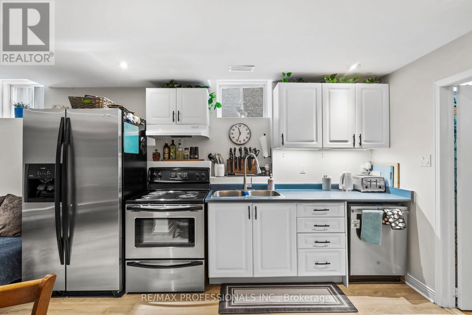 135 Professor Day Drive, Bradford West Gwillimbury, Ontario  L3Z 3B9 - Photo 30 - N12968182