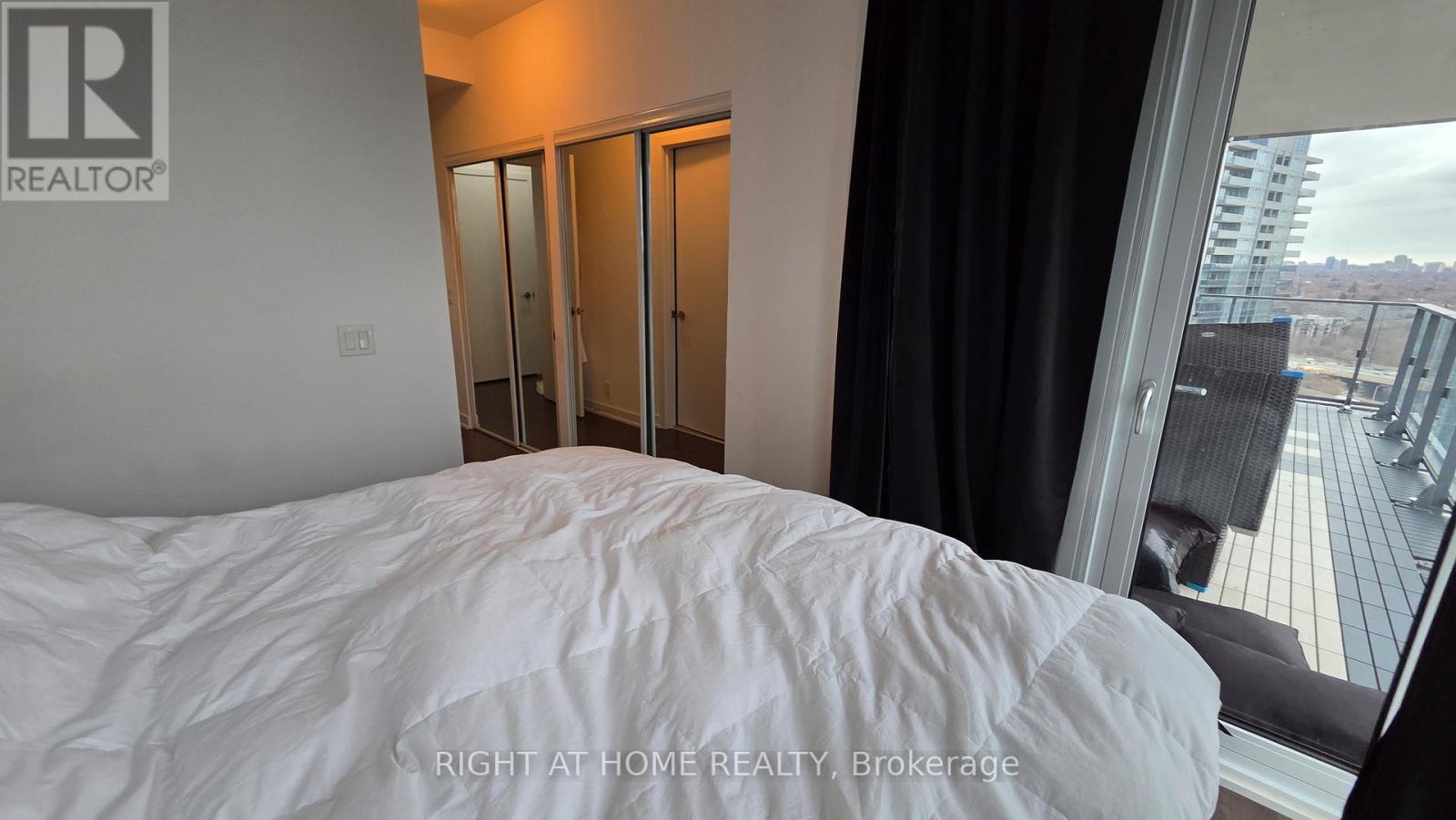 2307 - 10 Parklawn Road, Toronto, Ontario  M8V 0H9 - Photo 8 - W12937786
