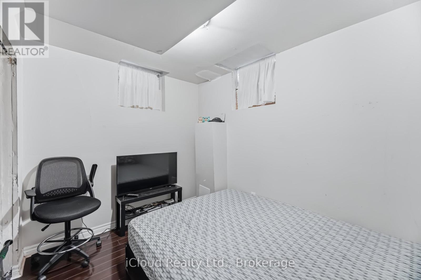 81 Crown Victoria Drive W, Brampton, Ontario  L7A 3X1 - Photo 37 - W12966380