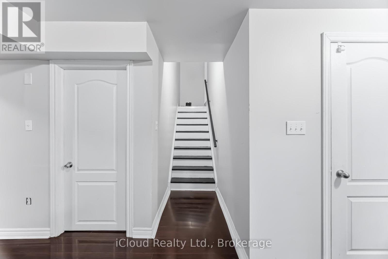 81 Crown Victoria Drive W, Brampton, Ontario  L7A 3X1 - Photo 32 - W12966380