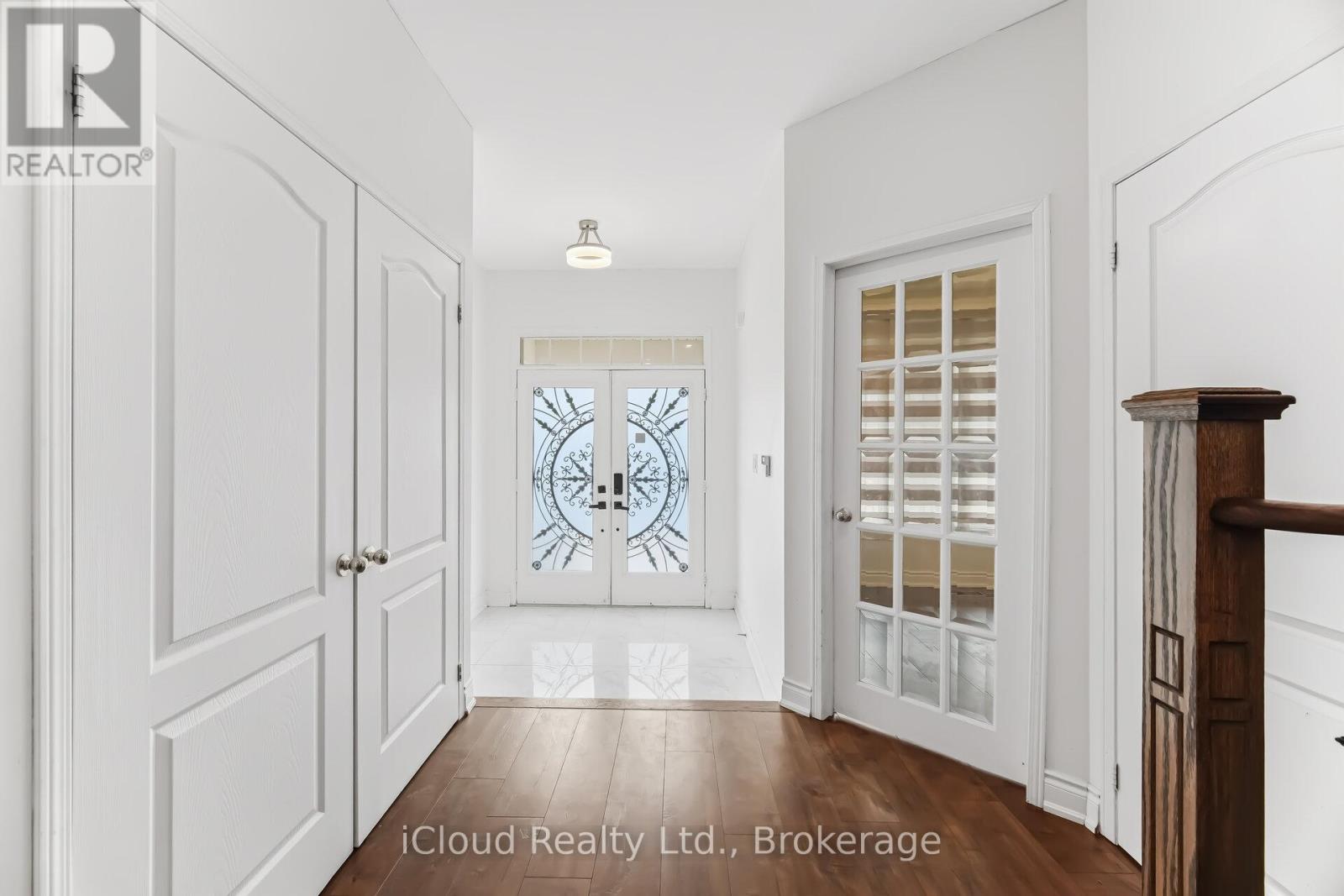 81 Crown Victoria Drive W, Brampton, Ontario  L7A 3X1 - Photo 4 - W12966380