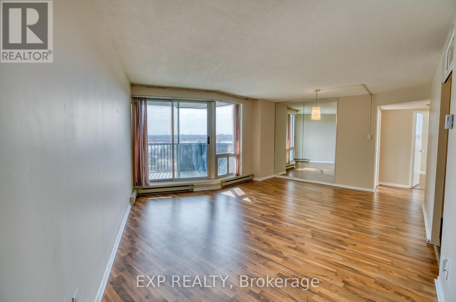 1201 - 1380 Prince Of Wales Drive, Ottawa, Ontario  K2C 3N5 - Photo 6 - X12954210