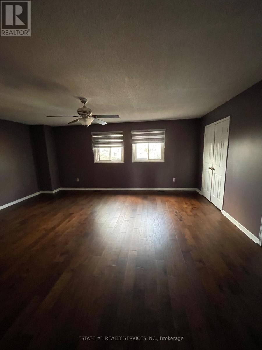 2943 Gulfstream Way, Mississauga (Meadowvale), Ontario  L5N 6J9 - Photo 40 - W12910626