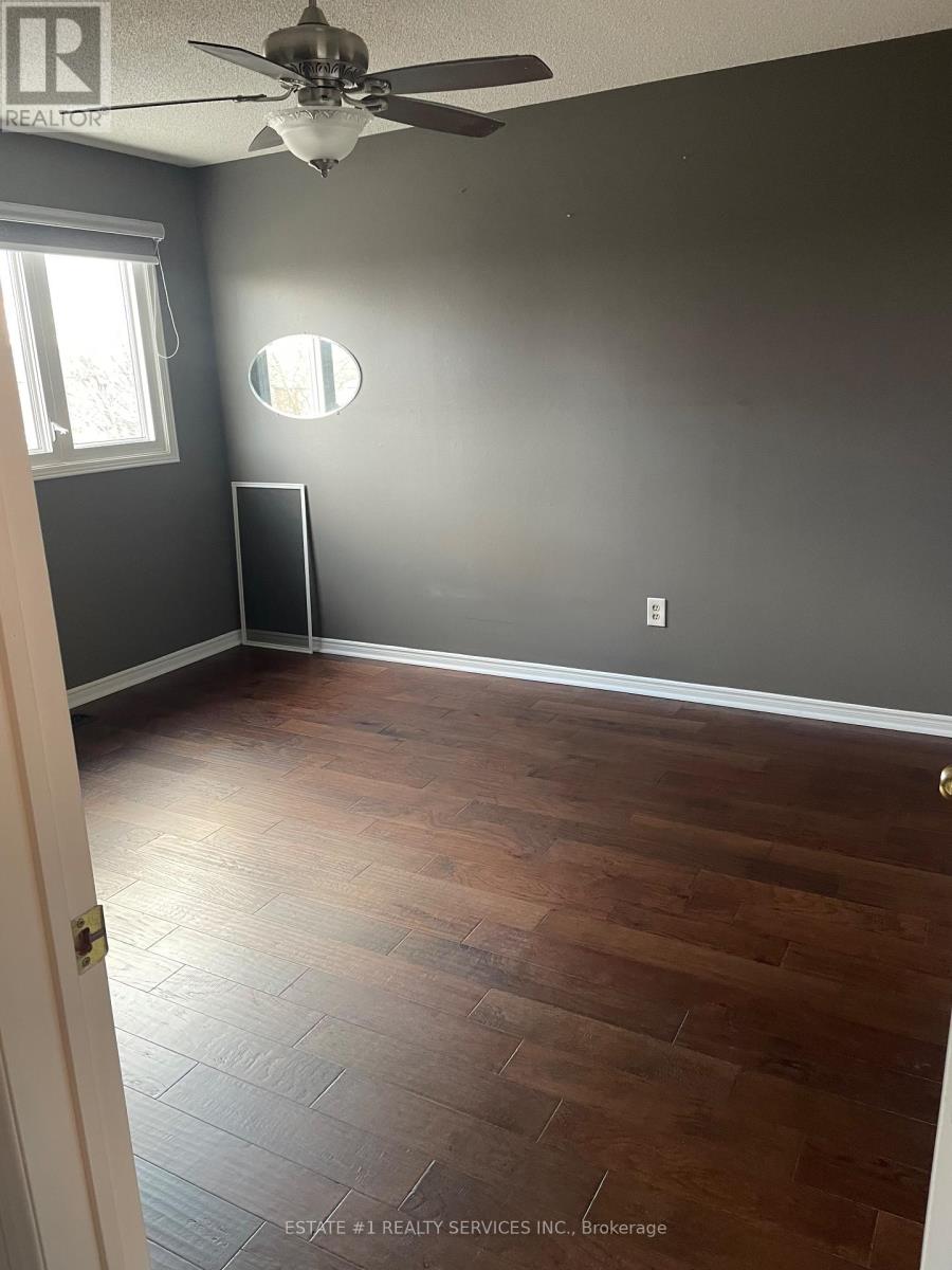 2943 Gulfstream Way, Mississauga (Meadowvale), Ontario  L5N 6J9 - Photo 31 - W12910626