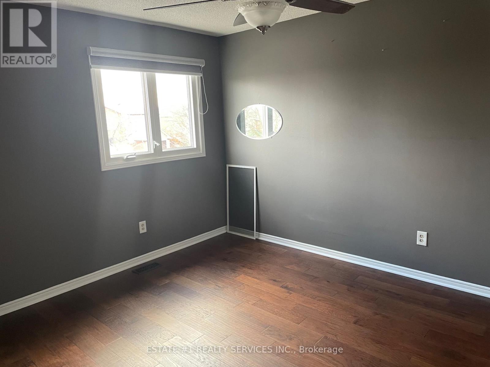 2943 Gulfstream Way, Mississauga (Meadowvale), Ontario  L5N 6J9 - Photo 32 - W12910626