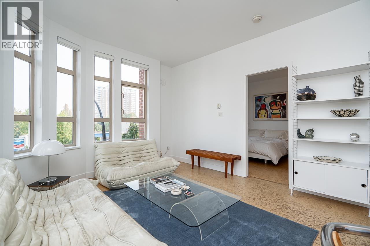 303 2828 Main Street, Vancouver, British Columbia  V5T 3G2 - Photo 11 - R3108245