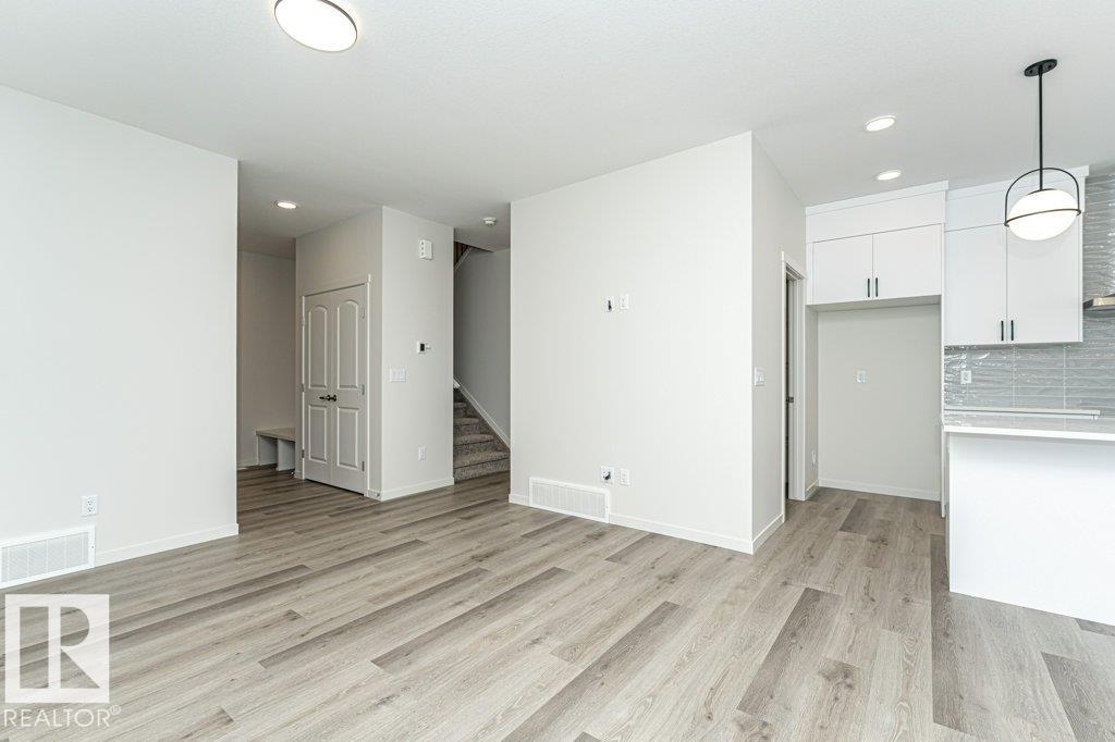 3972 Wren Lo Nw, Edmonton, Alberta  T5S 0S9 - Photo 4 - E4473935