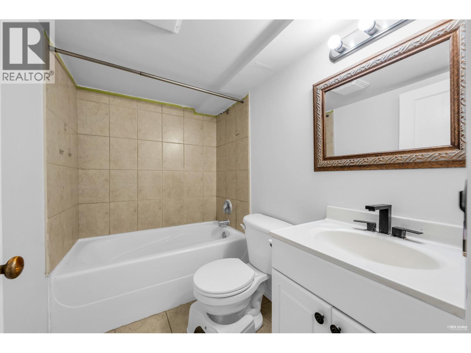 237 Sandringham Avenue, New Westminster, British Columbia  V3L 1Z4 - Photo 24 - R3108236