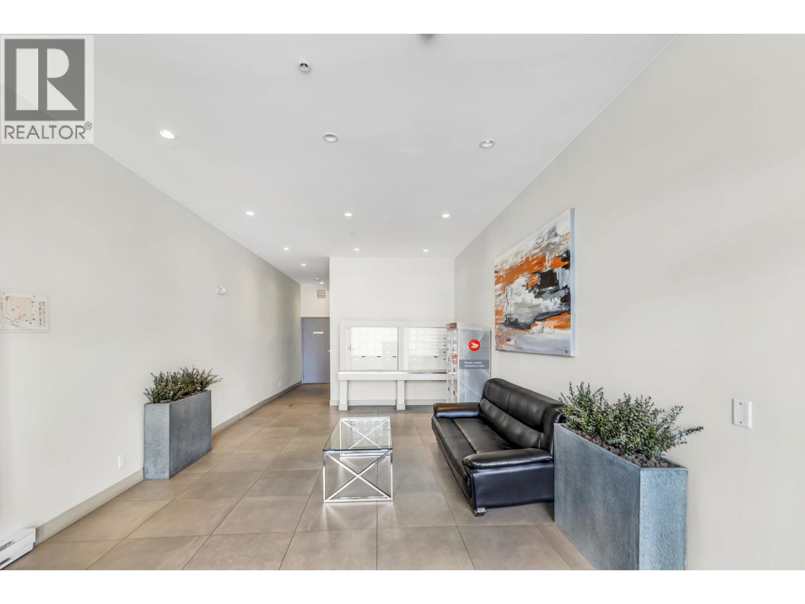 311 6968 Royal Oak Avenue, Burnaby, British Columbia  V5J 4J2 - Photo 2 - R3106823