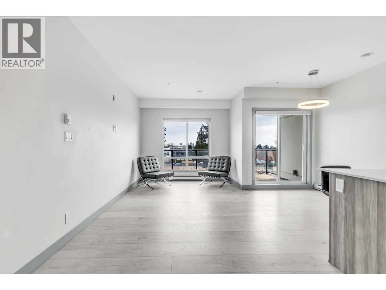 311 6968 Royal Oak Avenue, Burnaby, British Columbia  V5J 4J2 - Photo 4 - R3106823