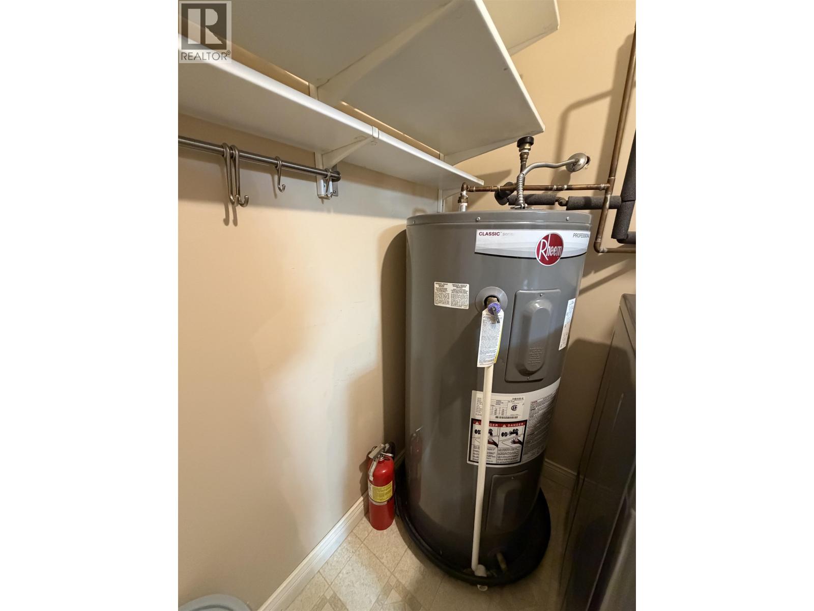 982 Howie Avenue, Coquitlam, British Columbia  V3J 1T3 - Photo 9 - R3107266