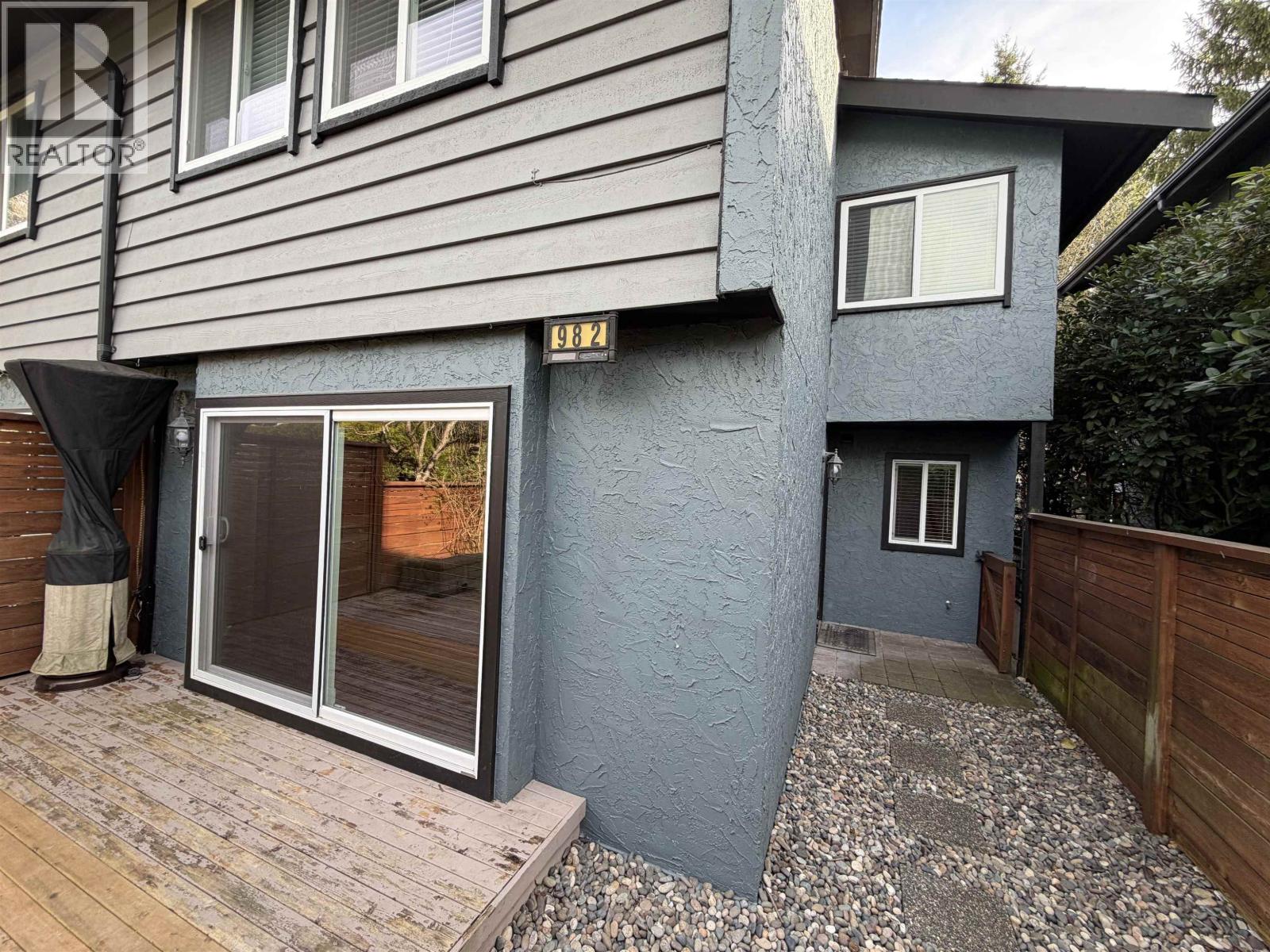 982 HOWIE AVENUE, Coquitlam, British Columbia