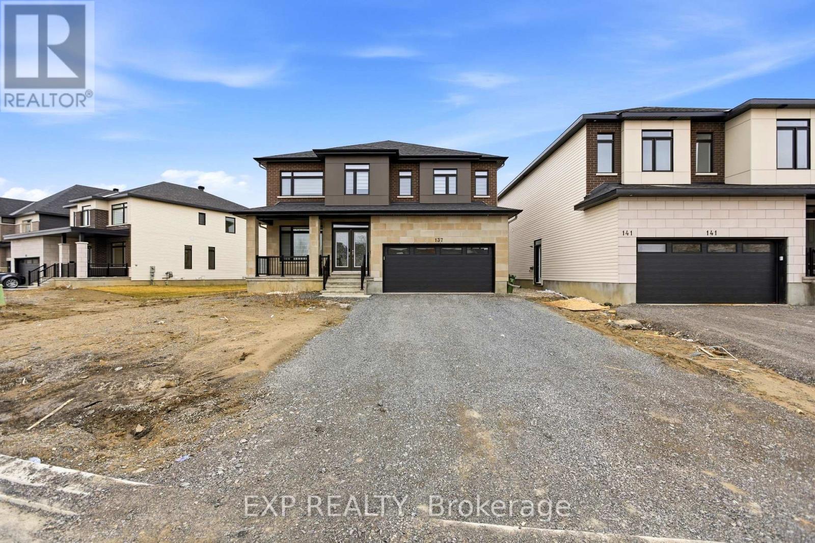 137 Shelleright Street, Ottawa, Ontario  K2M 0N9 - Photo 2 - X12968536