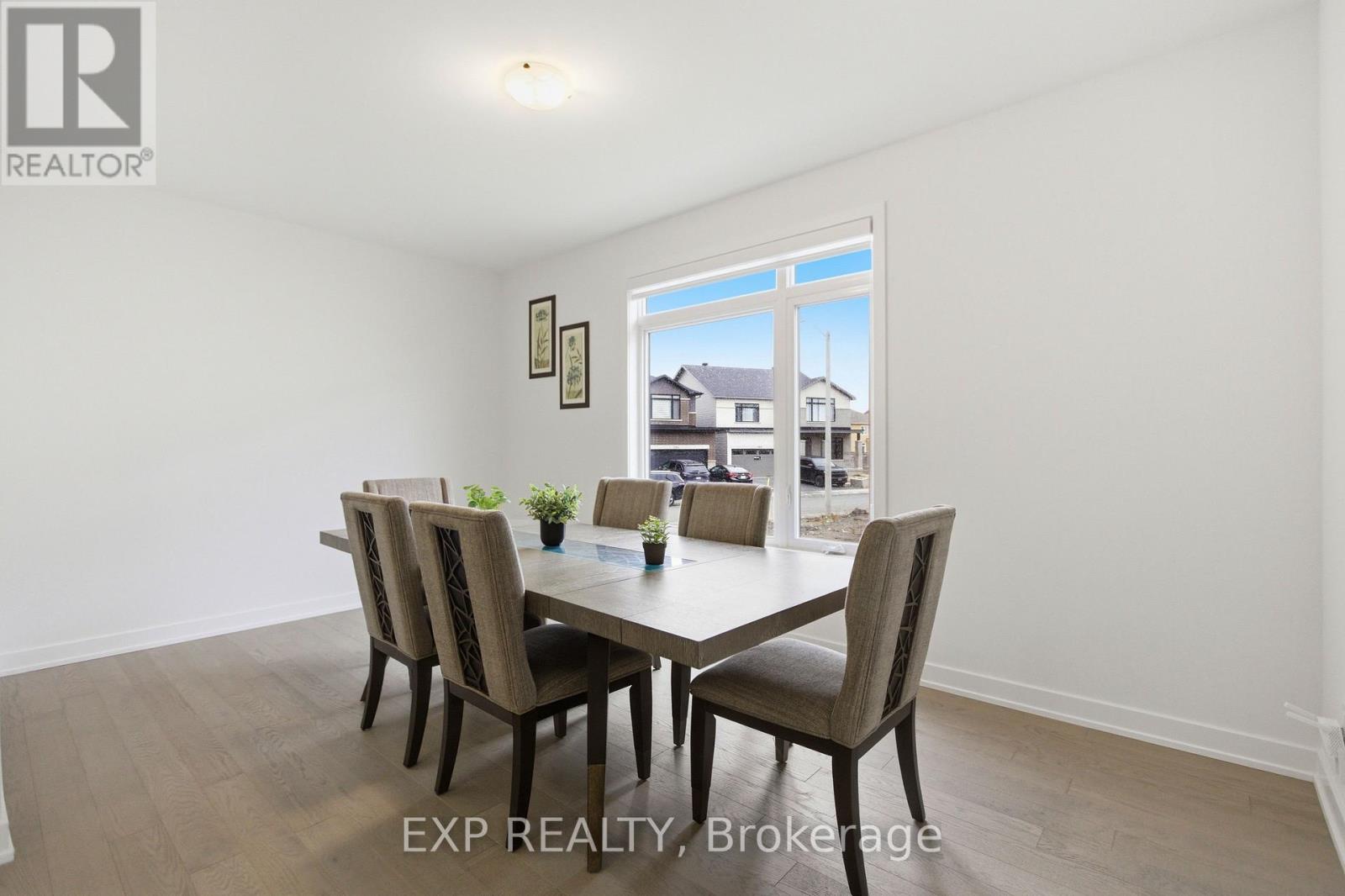 137 Shelleright Street, Ottawa, Ontario  K2M 0N9 - Photo 5 - X12968536