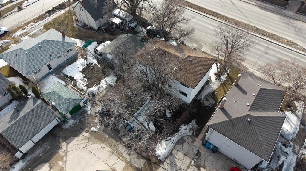 1277 Mcphillips Street, Winnipeg, Manitoba  R2X 2L7 - Photo 6 - 202606289