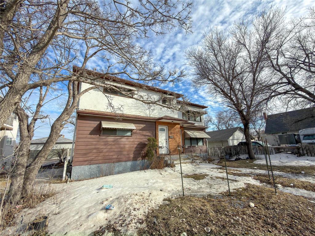 1277 Mcphillips Street, Winnipeg, Manitoba  R2X 2L7 - Photo 2 - 202606289