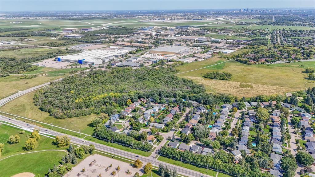 110 Emerald Grove Drive, Winnipeg, Manitoba  R3J 1H2 - Photo 5 - 202606580