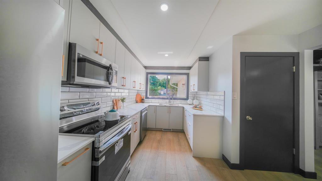 110 Emerald Grove Drive, Winnipeg, Manitoba  R3J 1H2 - Photo 8 - 202606580