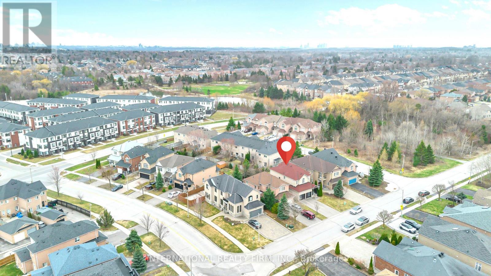 45 Naughton Drive, Richmond Hill, Ontario  L4C 0R2 - Photo 2 - N12968542