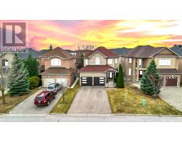 45 NAUGHTON DRIVE, Richmond Hill, Ontario