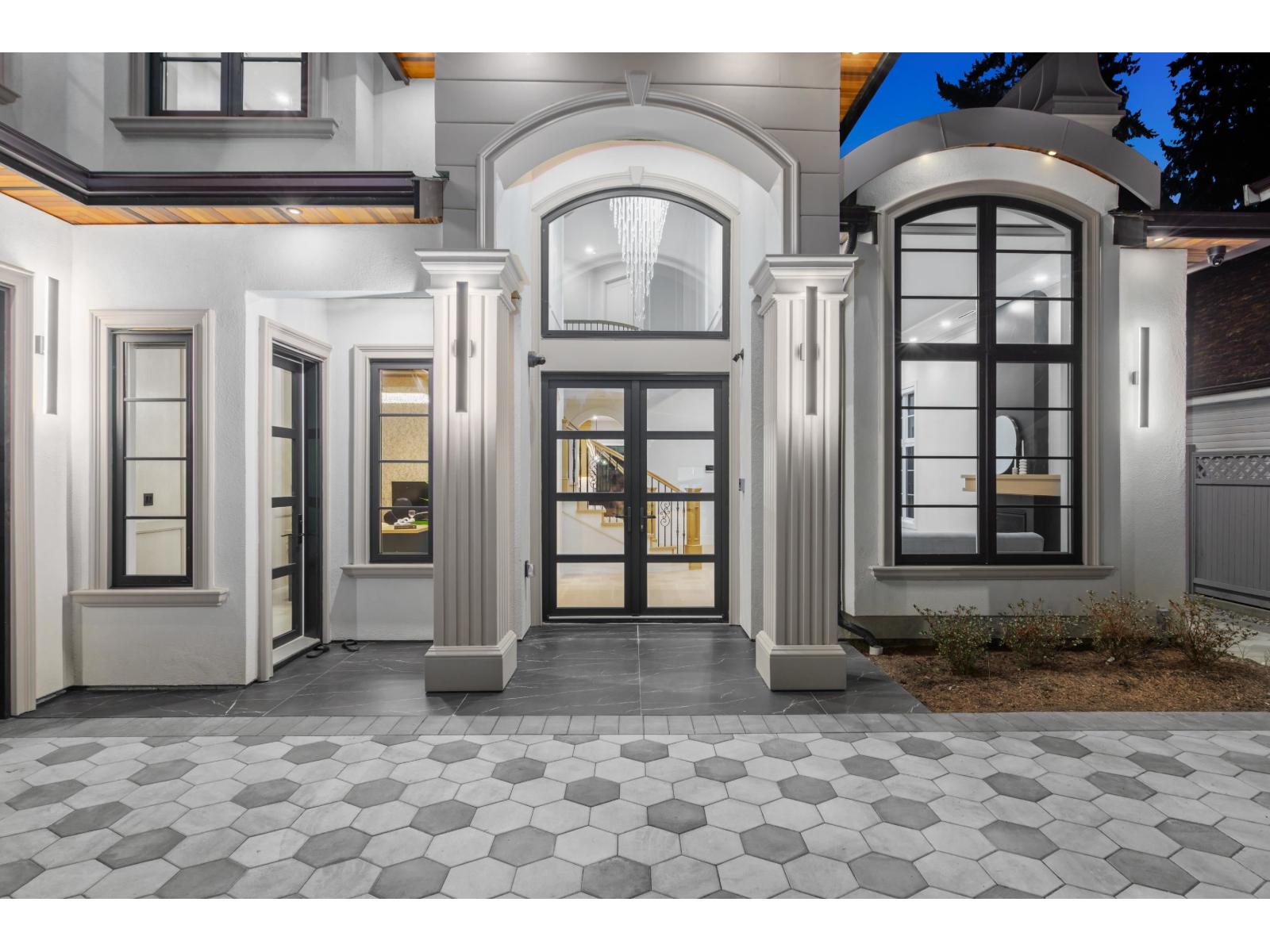 10258 128a Street, Surrey, British Columbia V3T 3E8 - Photo 4 - R3108214