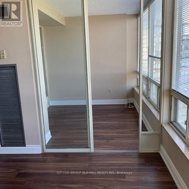 2405 - 1300 Islington Avenue, Toronto, Ontario  M9A 5C4 - Photo 10 - W12968532