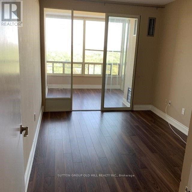 2405 - 1300 Islington Avenue, Toronto, Ontario  M9A 5C4 - Photo 11 - W12968532