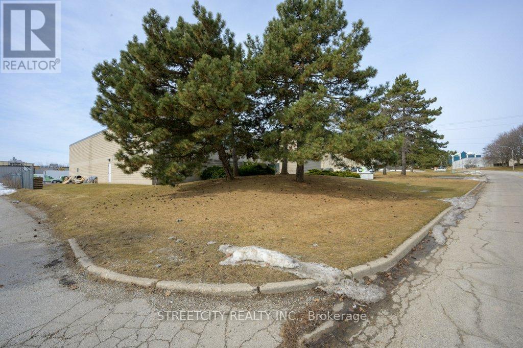 Ground Floor - 916 Gateway Drive, Burlington, Ontario  L7L 5K7 - Photo 5 - W12968538