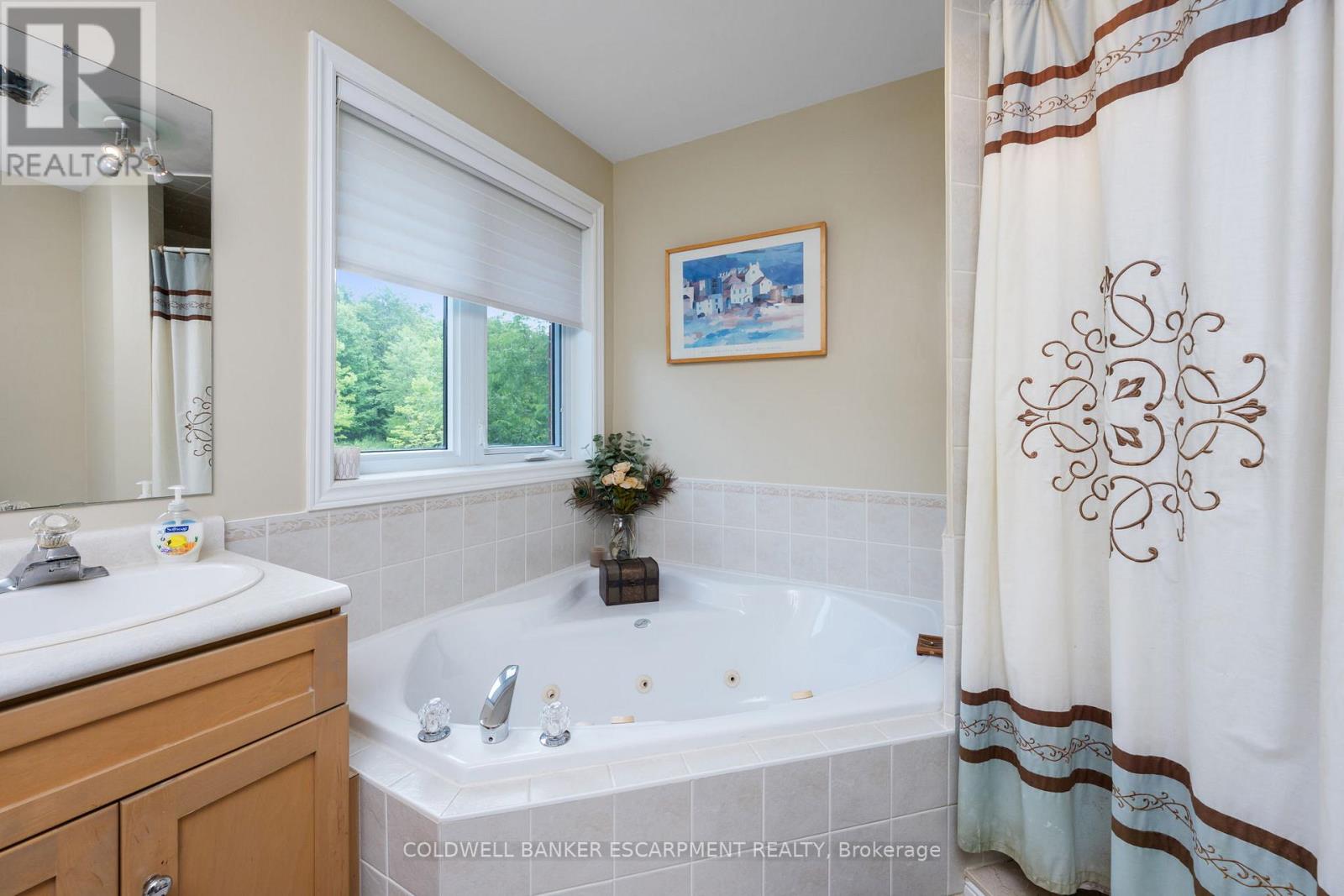 3 Morgan Drive, Halton Hills, Ontario  L7J 2L7 - Photo 37 - W12968544