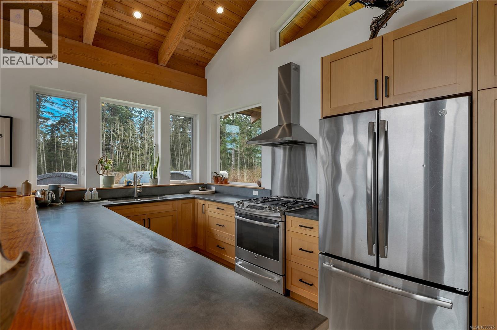 609 Valpy Rd, Quadra Island, British Columbia V0P 1N0 - Photo 11 - 1030875