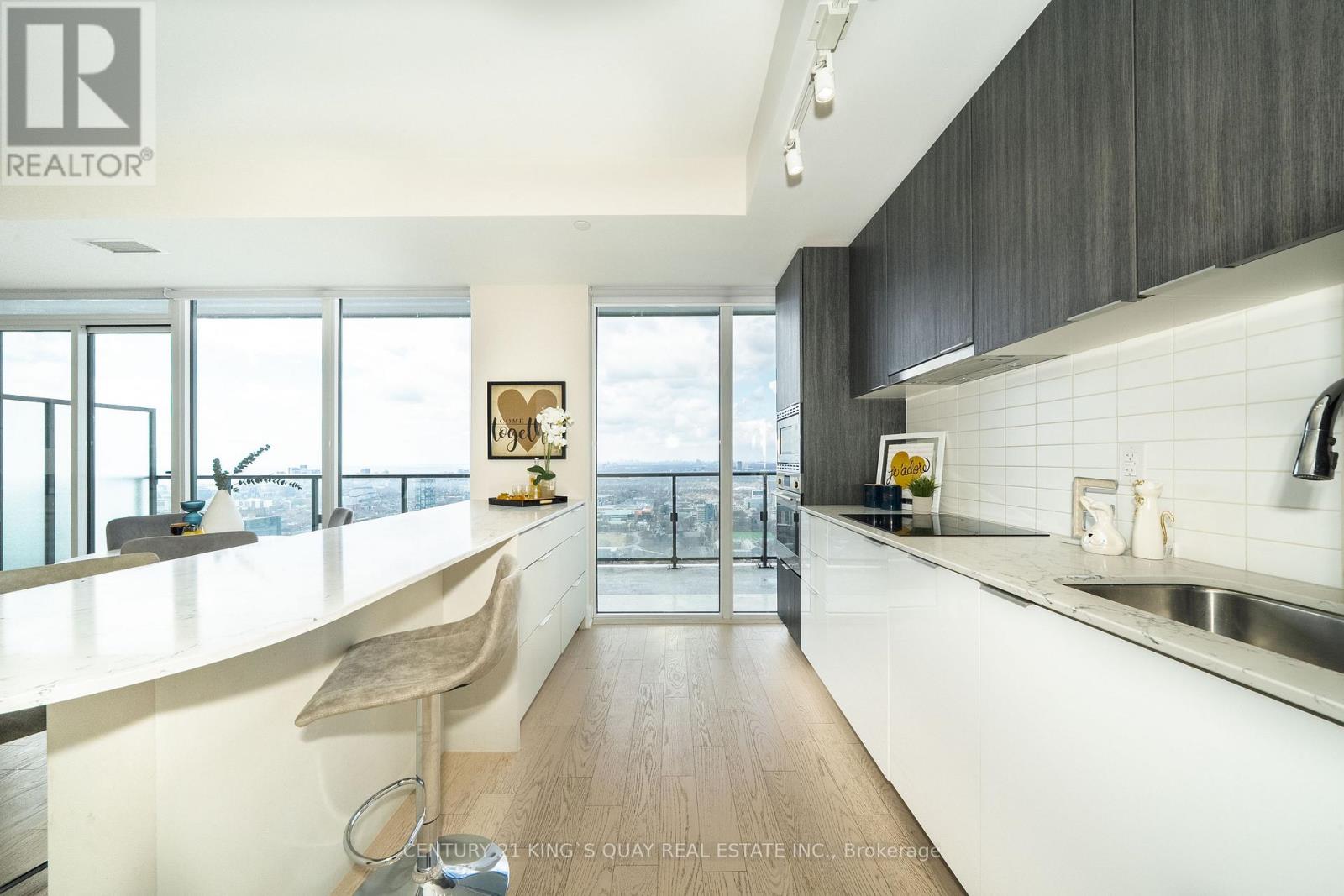 Ph5 - 955 Bay Street, Toronto, Ontario  M5C 0C6 - Photo 16 - C12966826