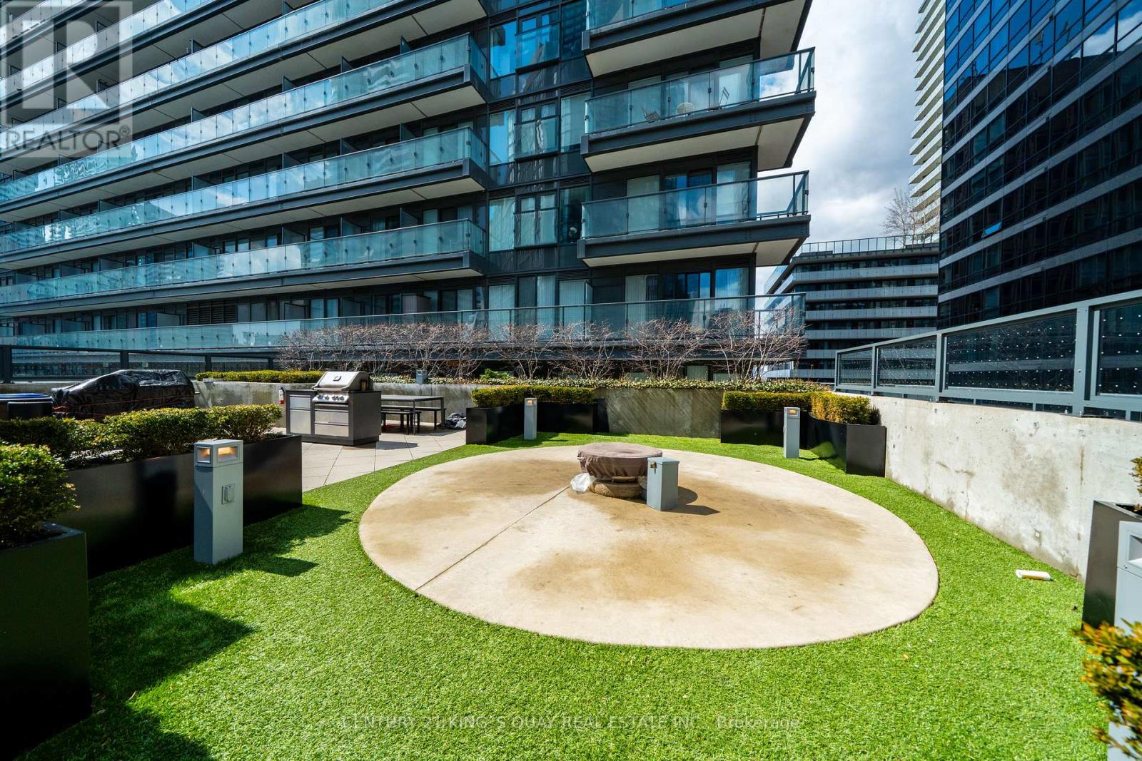 Ph5 - 955 Bay Street, Toronto, Ontario  M5C 0C6 - Photo 49 - C12966826