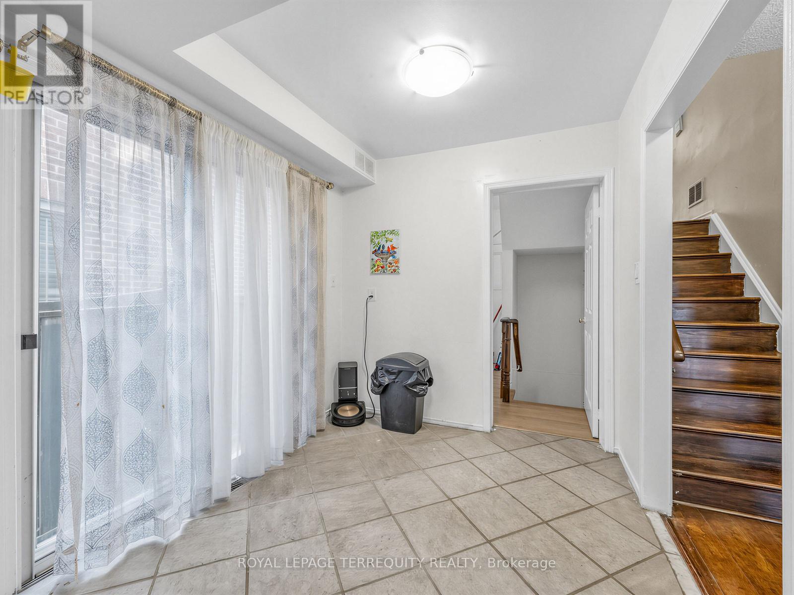 1854 Brookshire Square, Pickering, Ontario  L1V 5E9 - Photo 18 - E12967006